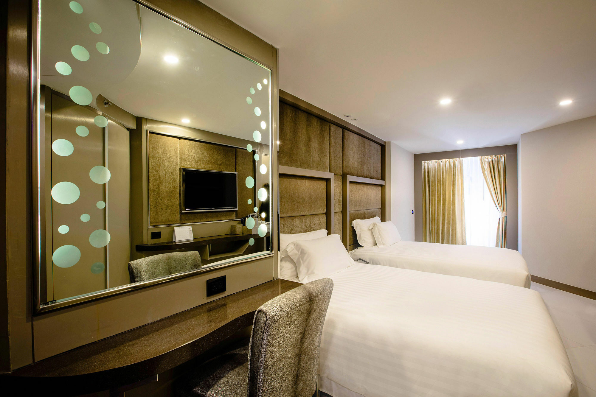 Hotel Azure 4*