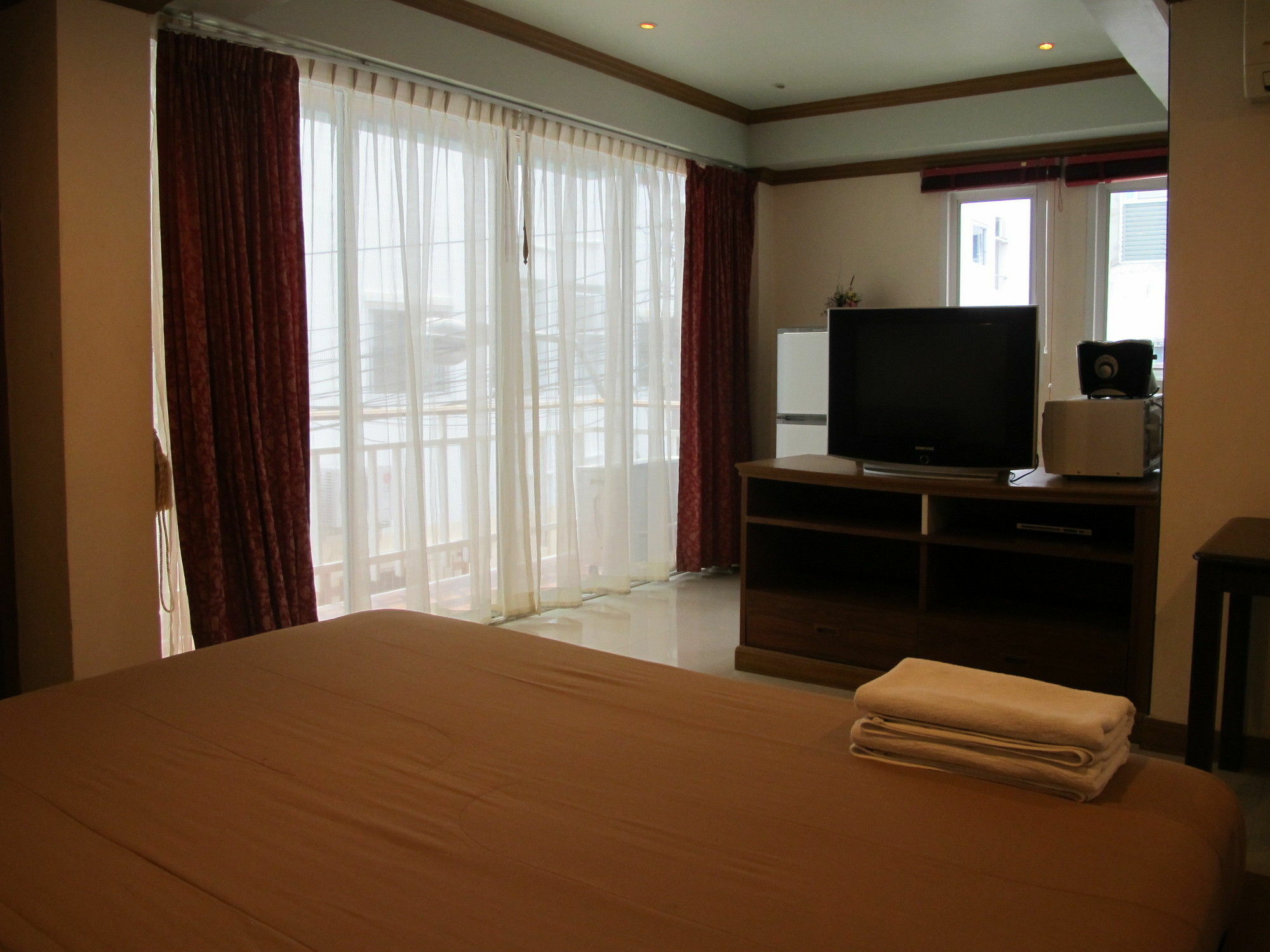 Rouge Service Apartment Pattaya