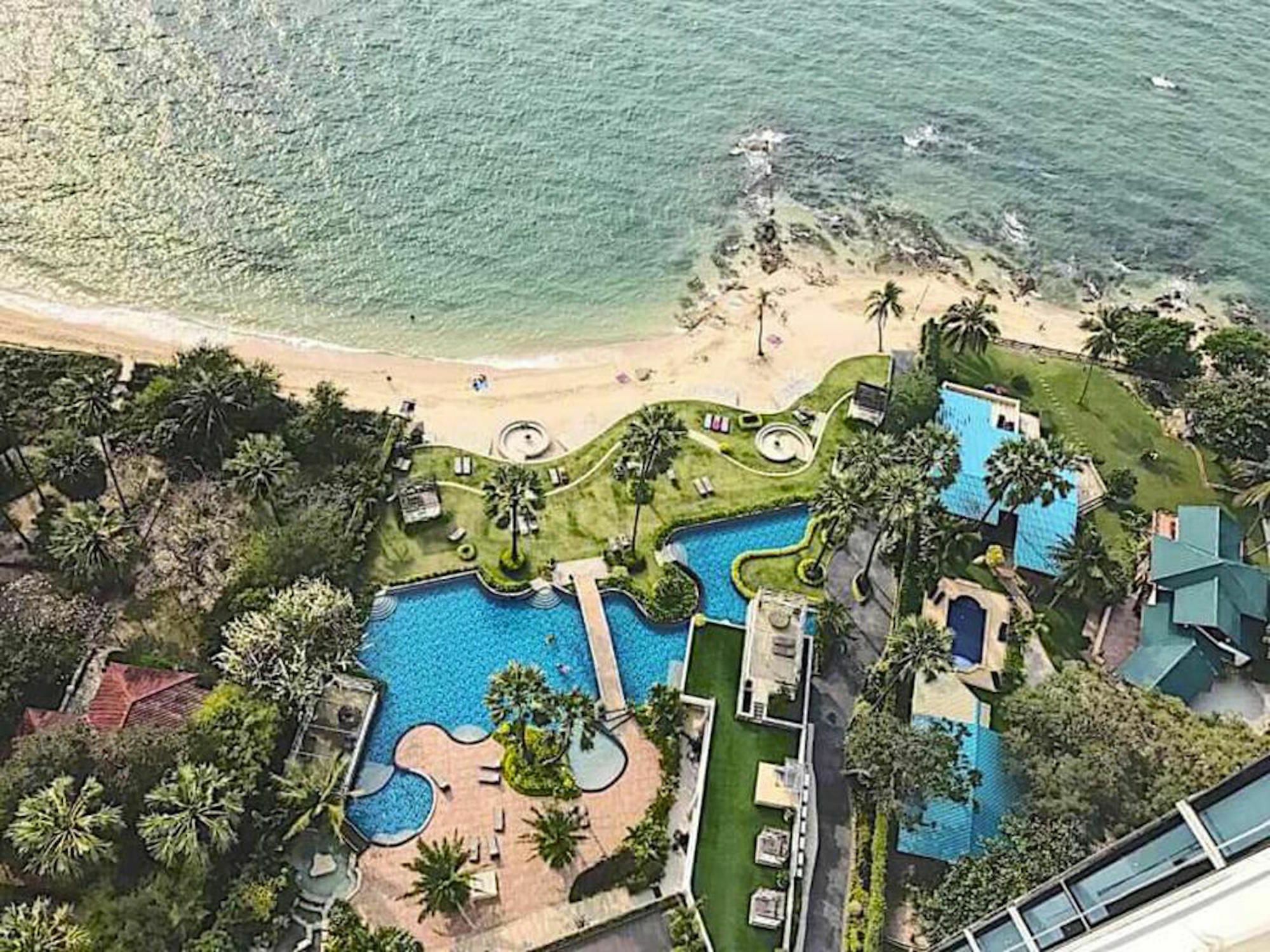 The Palm Wongamat Apartment *