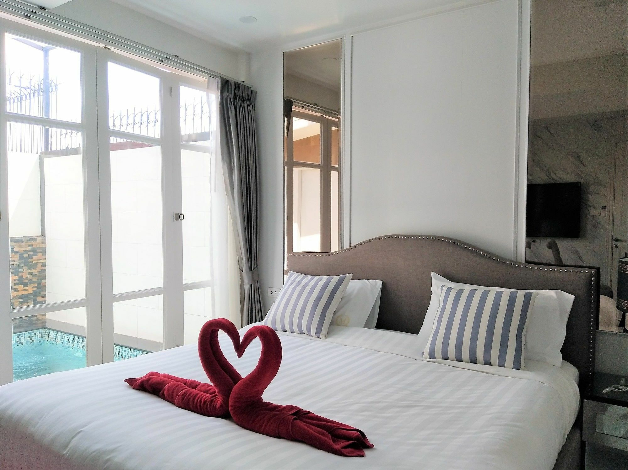 4bd Pool With Jacuzzi - Exquisite Pool A * Pattaya