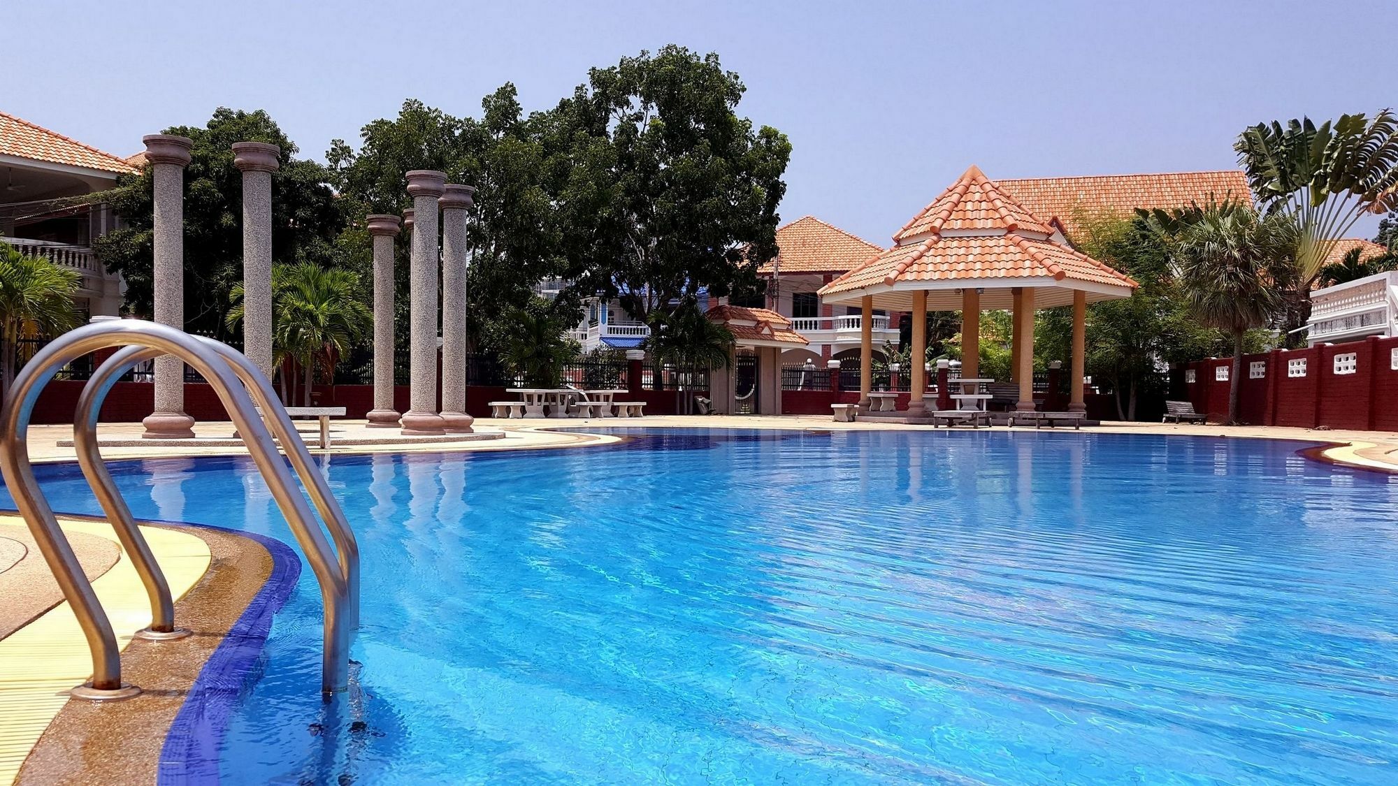 Thai Care Villa *