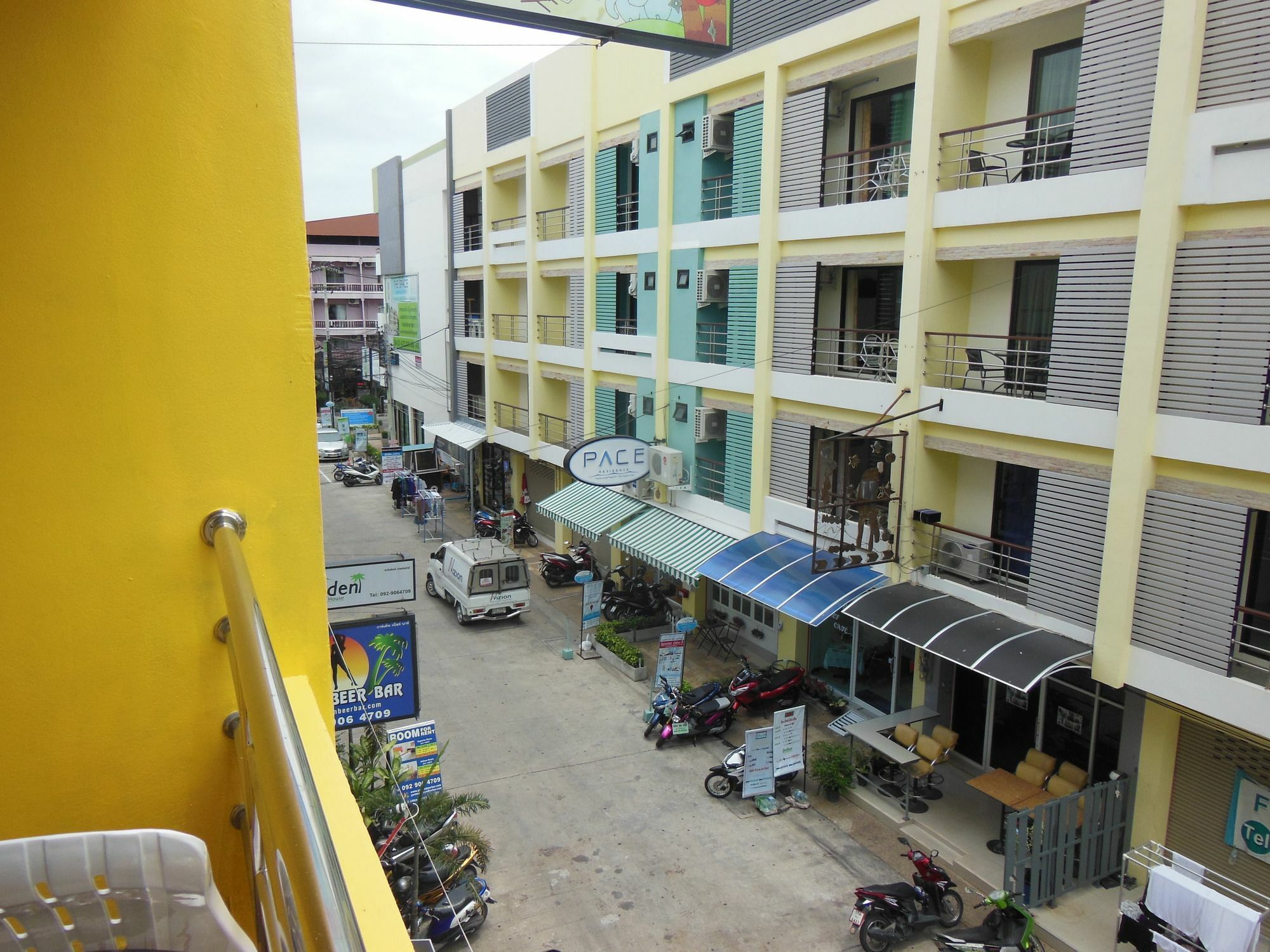 Boomerang And Bar Guest house 2*