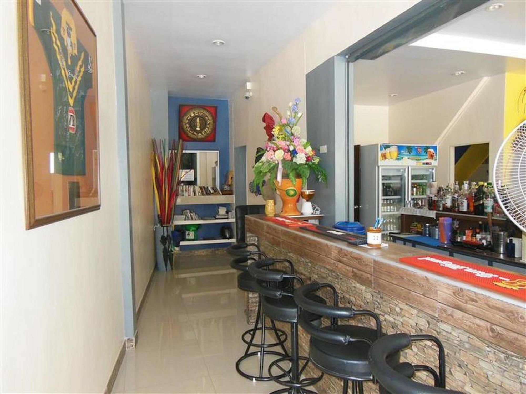 Boomerang And Bar Guest house Pattaya