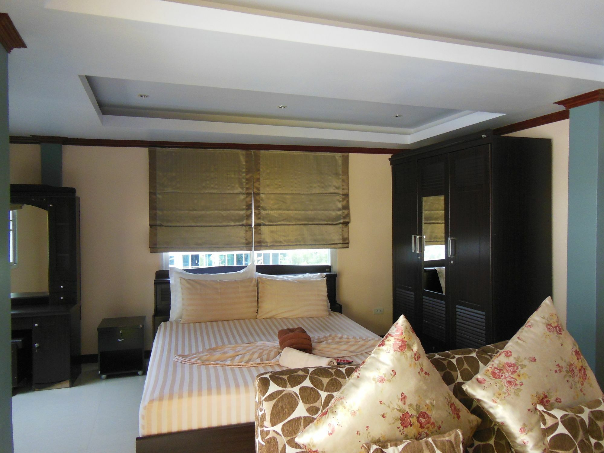 Boomerang And Bar Guest house Pattaya