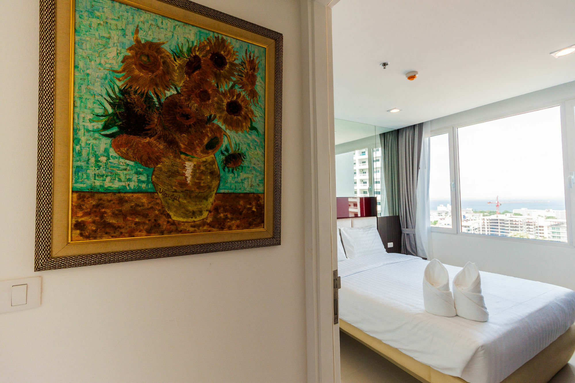 Vision Pratumnak By Sunny * Pattaya