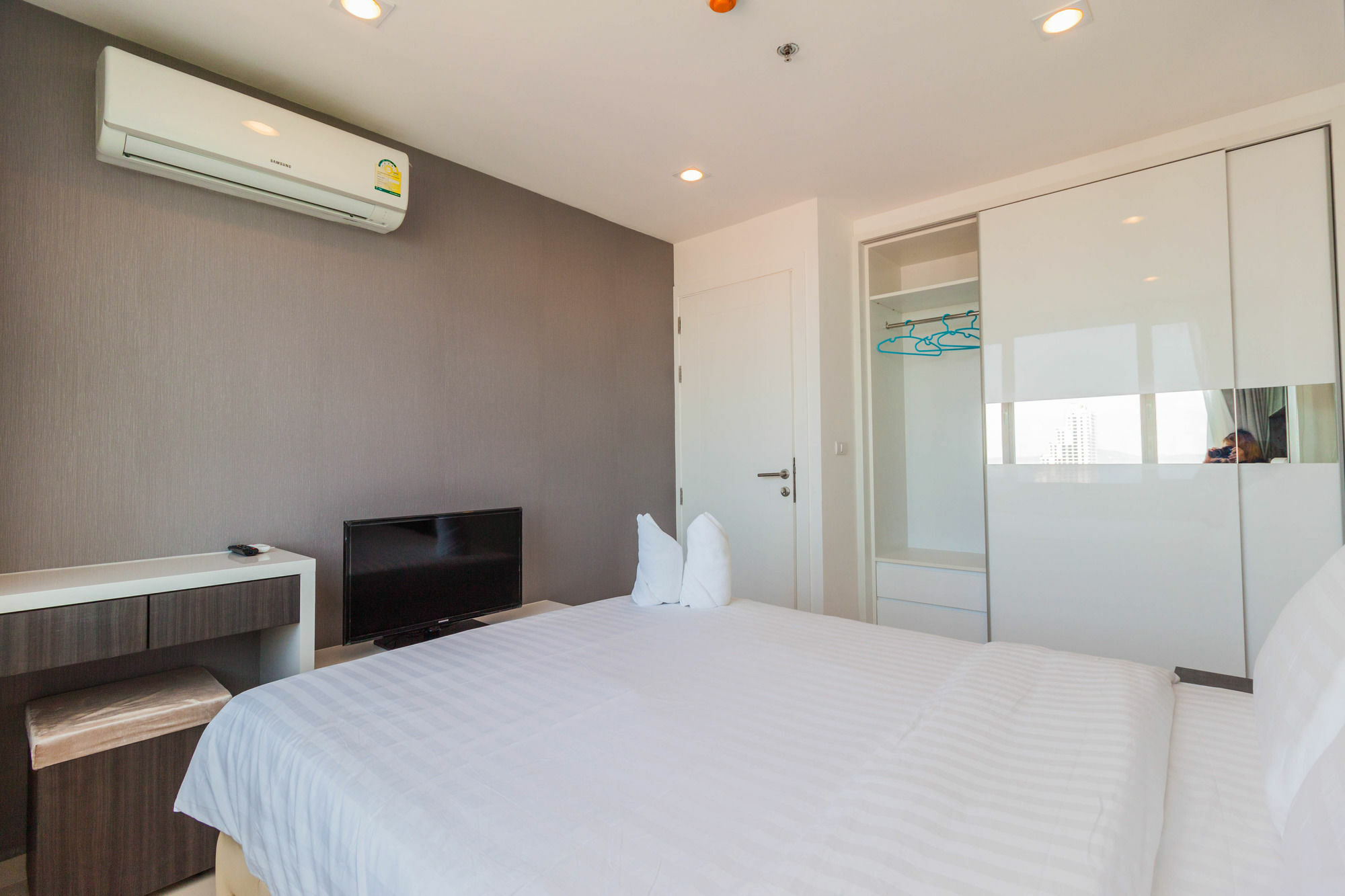 Vision Pratumnak By Sunny * Pattaya