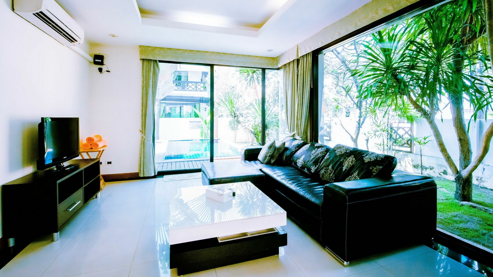Natcha Pool * Pattaya