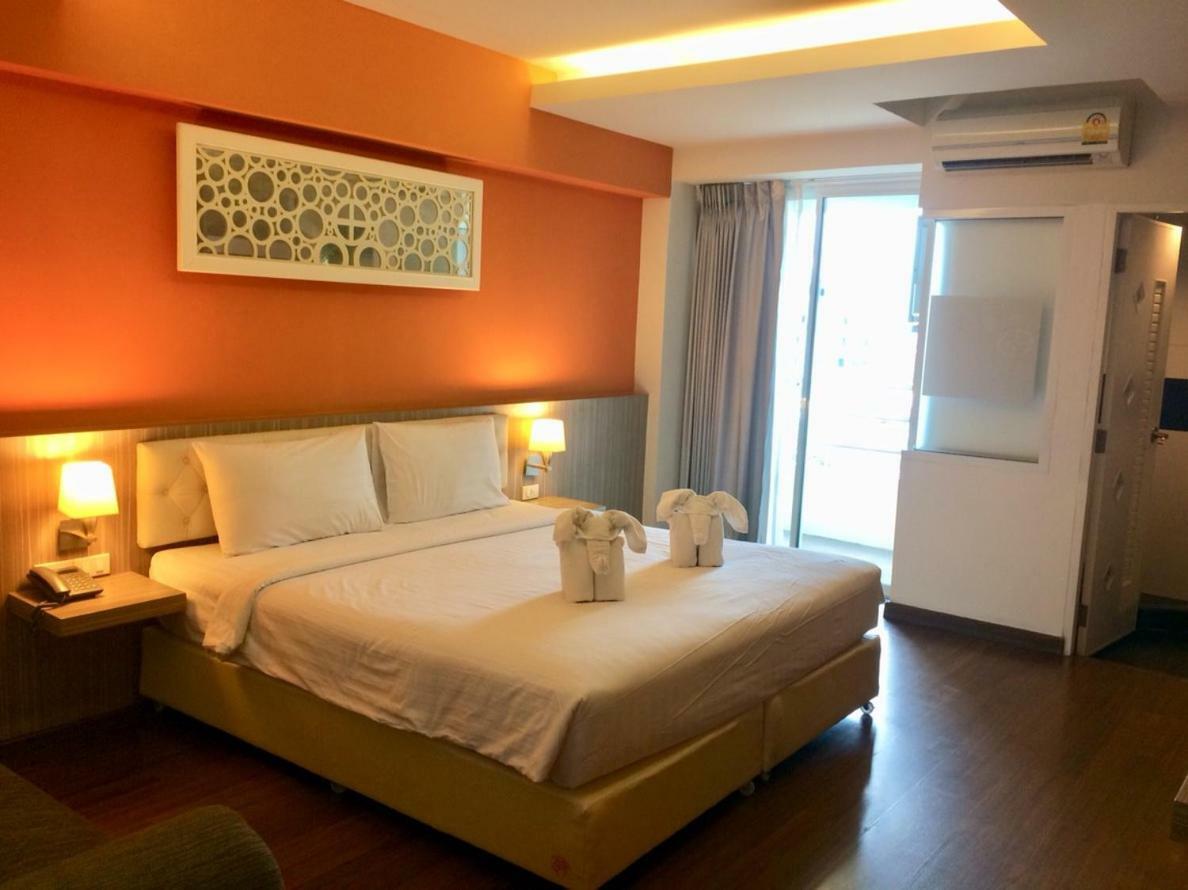 Chariot Hotel