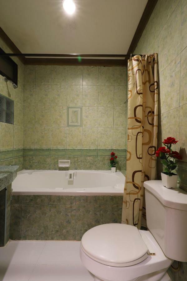 Right Spot Hotel