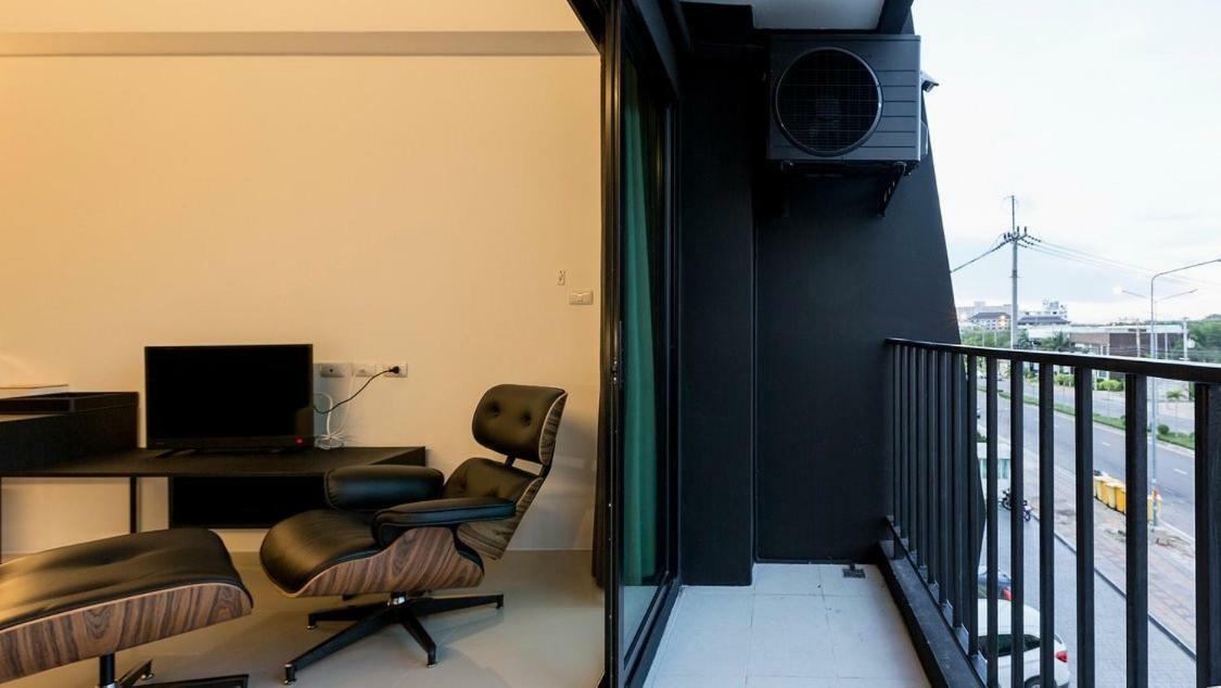 Monoroom Hostel