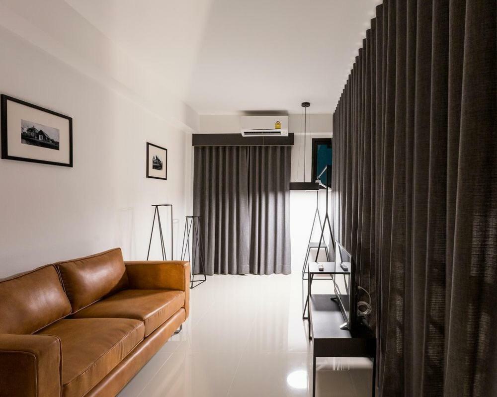 Monoroom Hostel