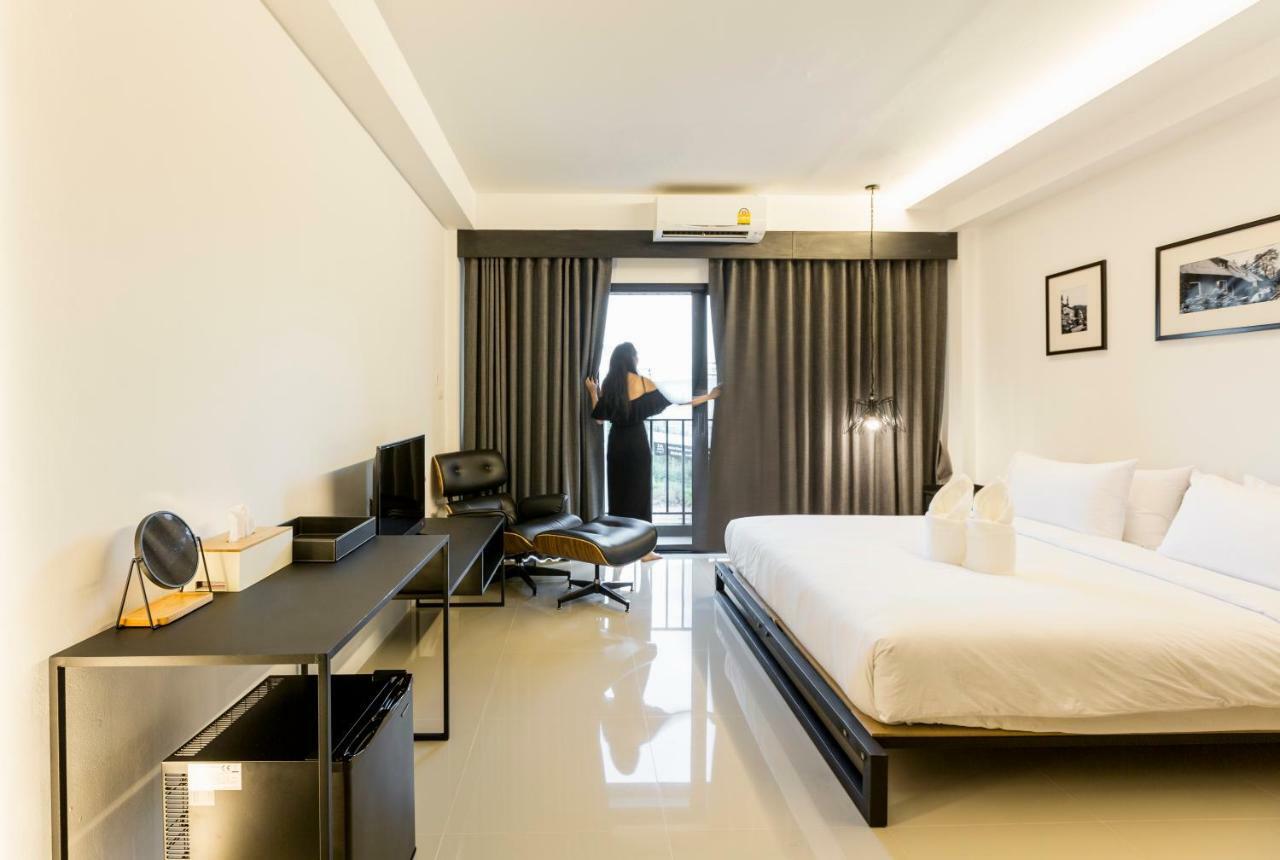 Monoroom Hostel
