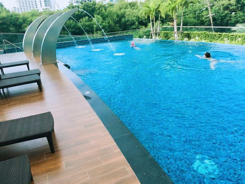 Apartment The Peak Towers *