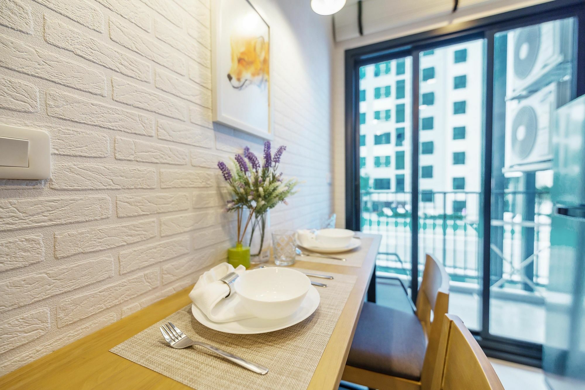 Favstay - The Base Apartment