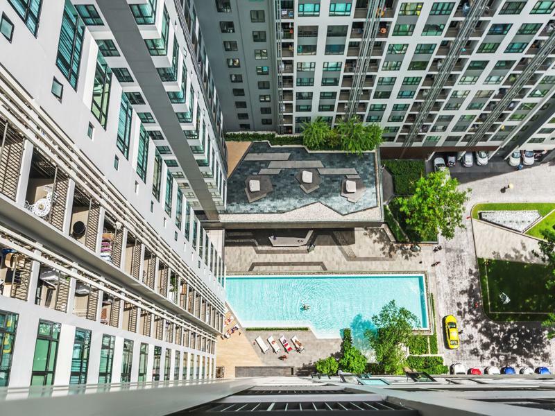 Favstay - The Base Apartment