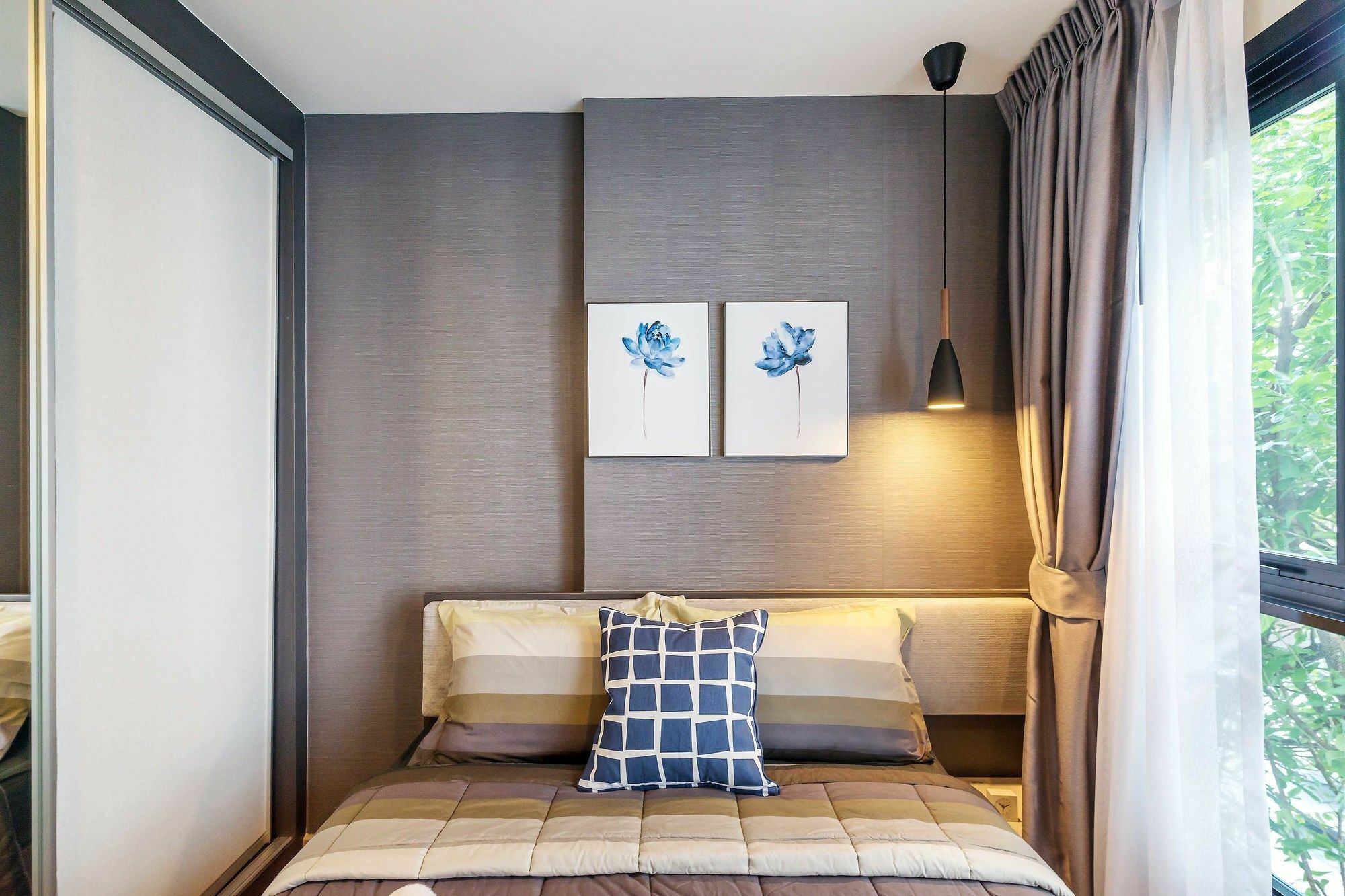 Favstay - The Base Apartment
