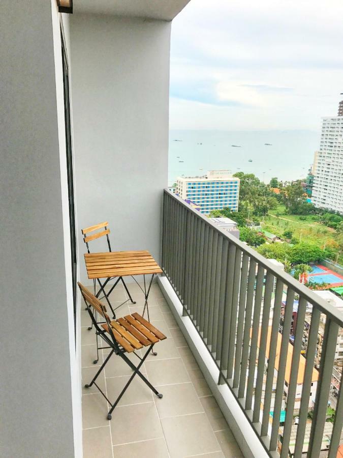The Base Highfl Seaview Pattaya
