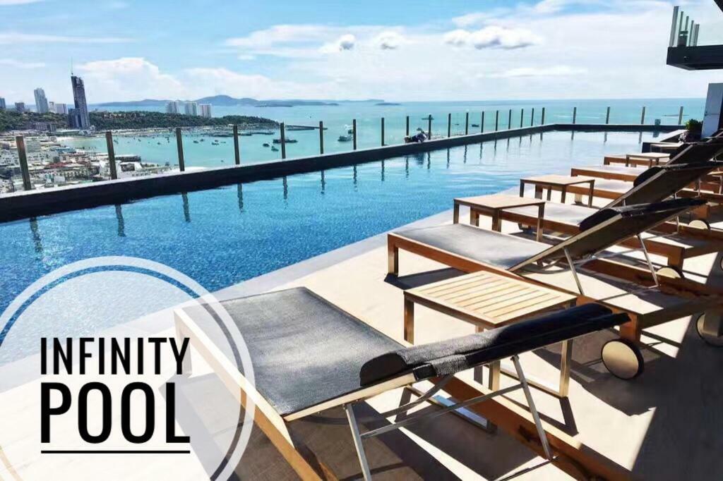 The Base Highfl Seaview Pangsapuri *