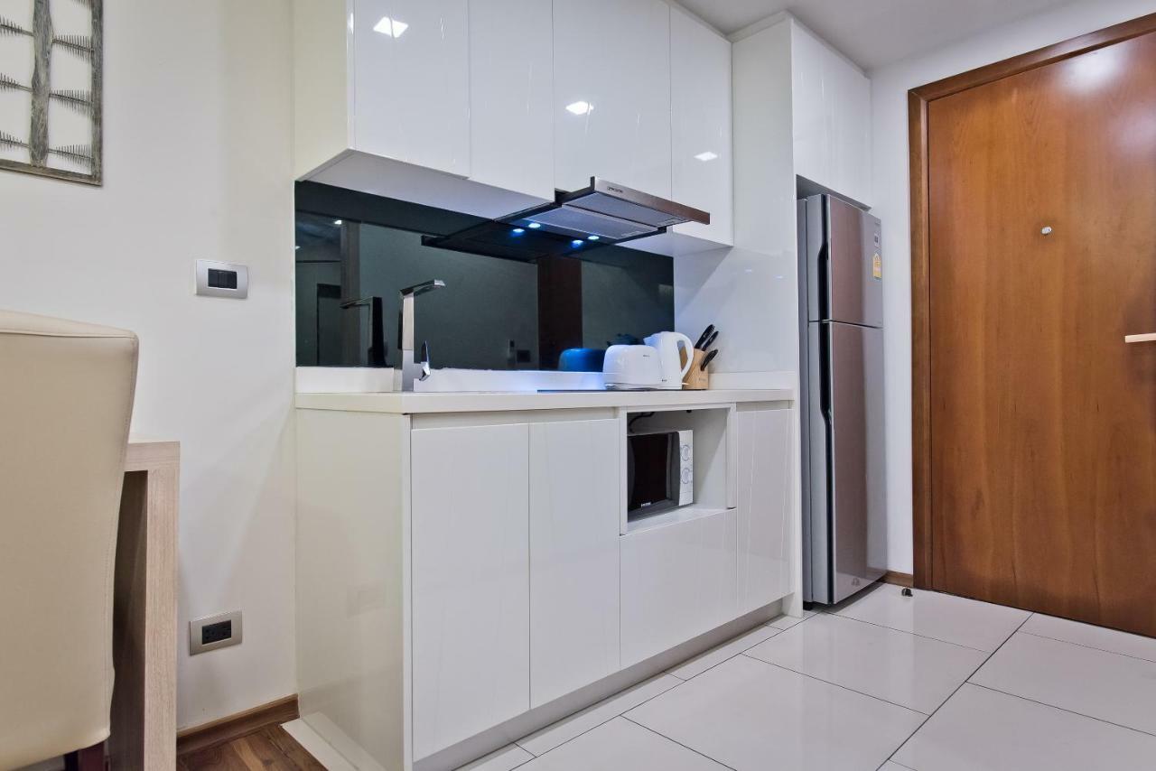 Apartment Stylish In Peak Towers