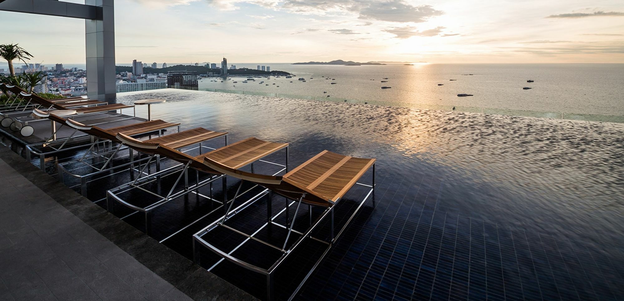 Centric Sea By Uplus Apartment Pattaya