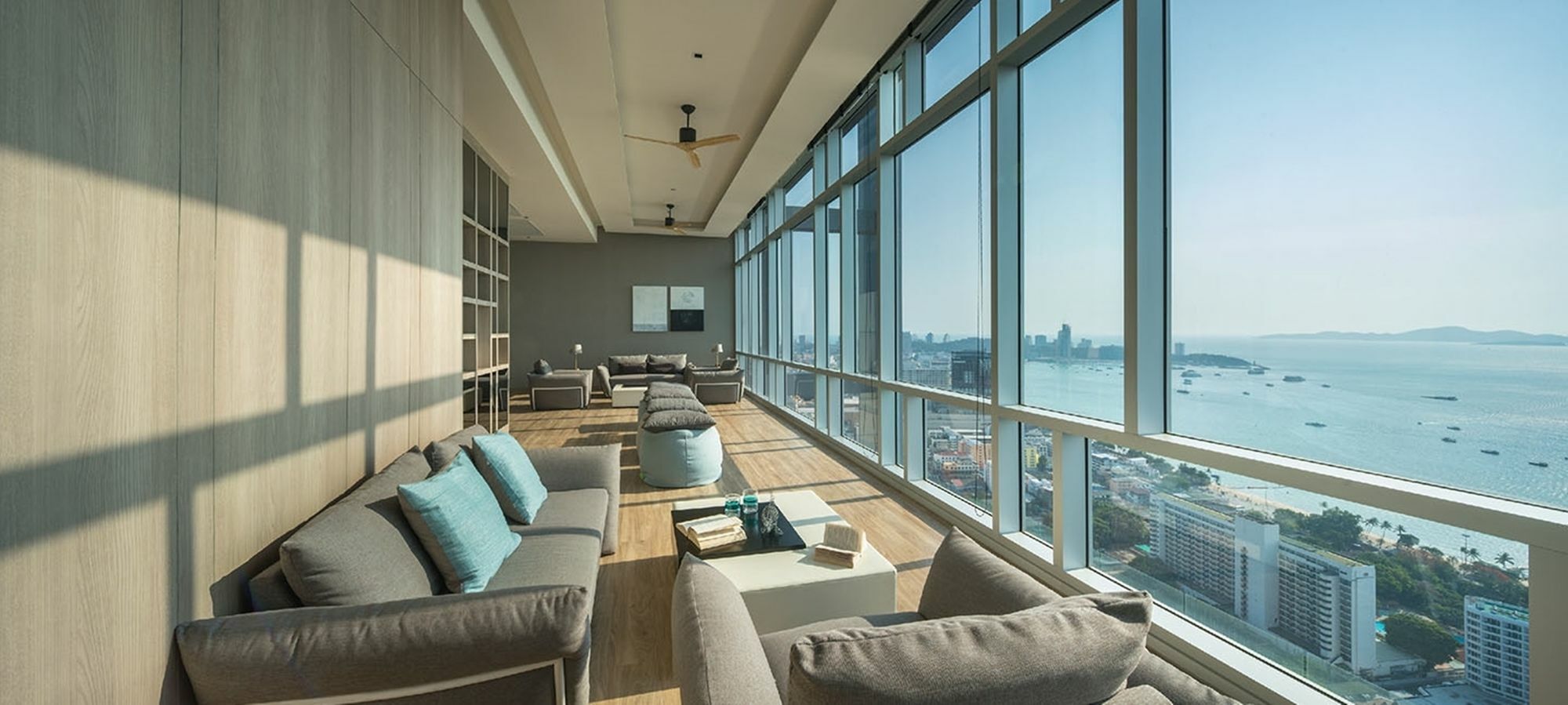 Centric Sea By Uplus Apartment