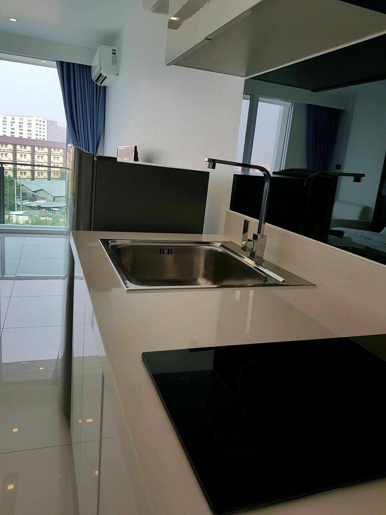 City Center Deluxue Studio 712 Hotel