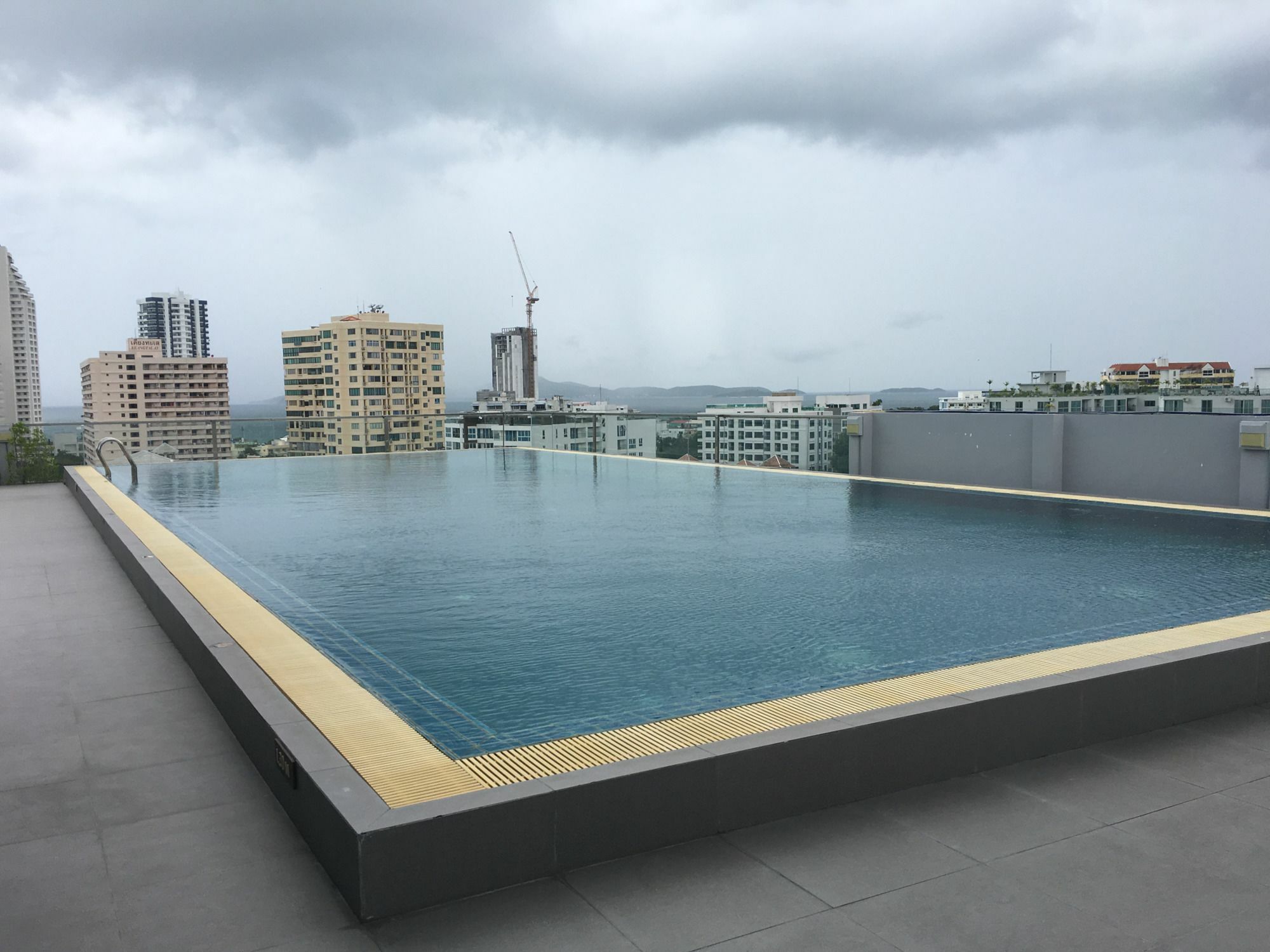 The Winner Condo- 713 By Axiom Hotel Pattaya