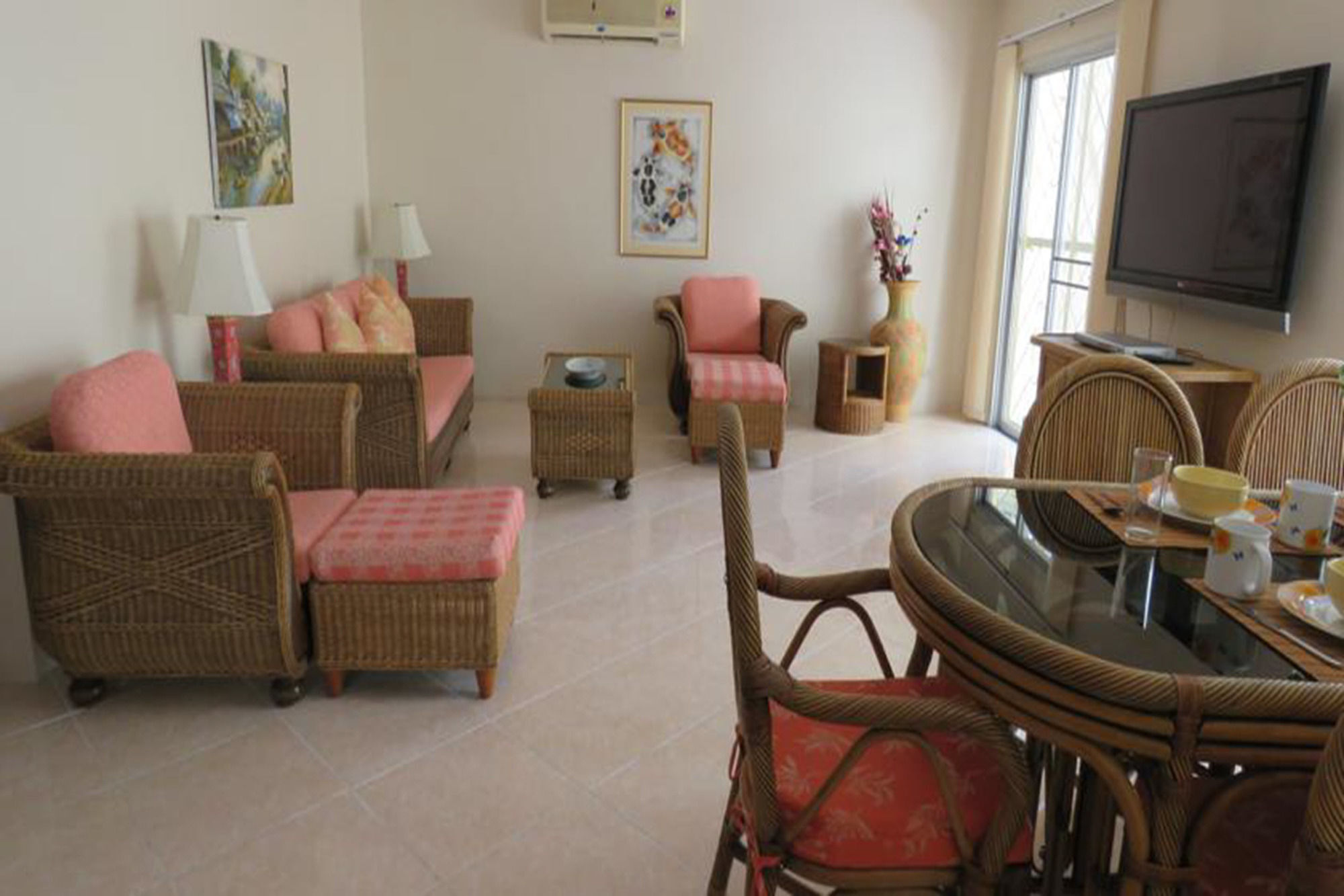 Butterfly Garden Boutique Residence: Luxury With Baths Hotel