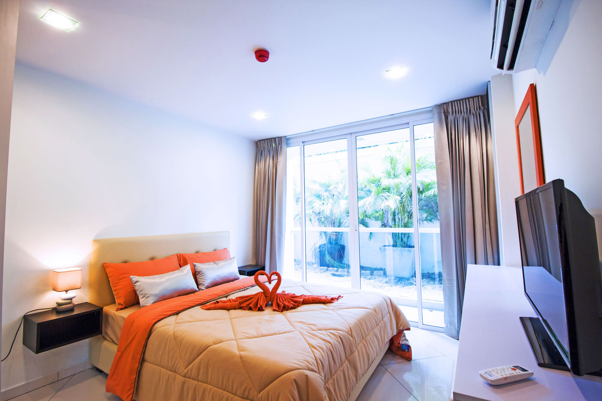 Art On The Hill By Sunny Apartment Pattaya