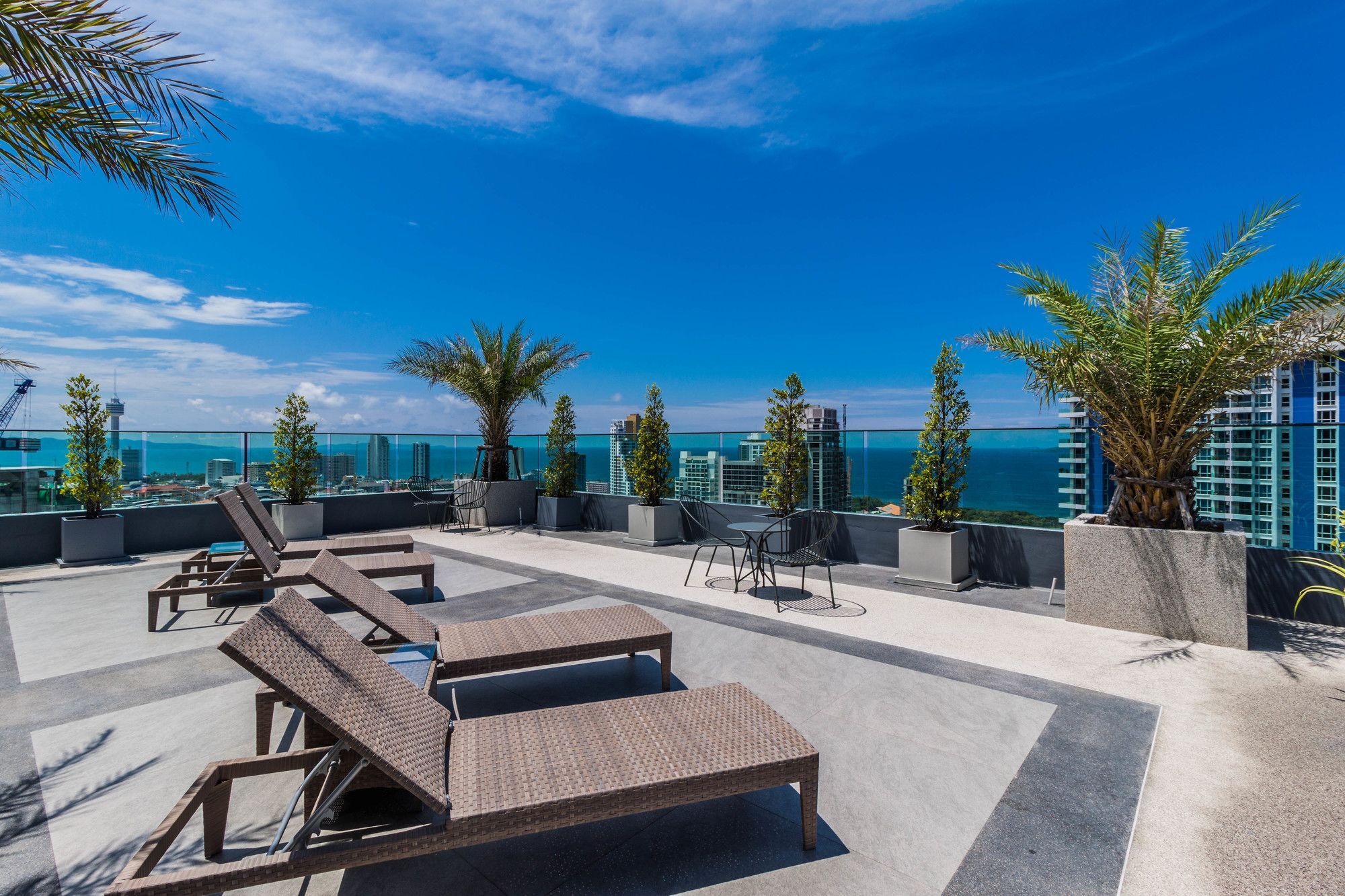 The Point Pratumnak By Psr *