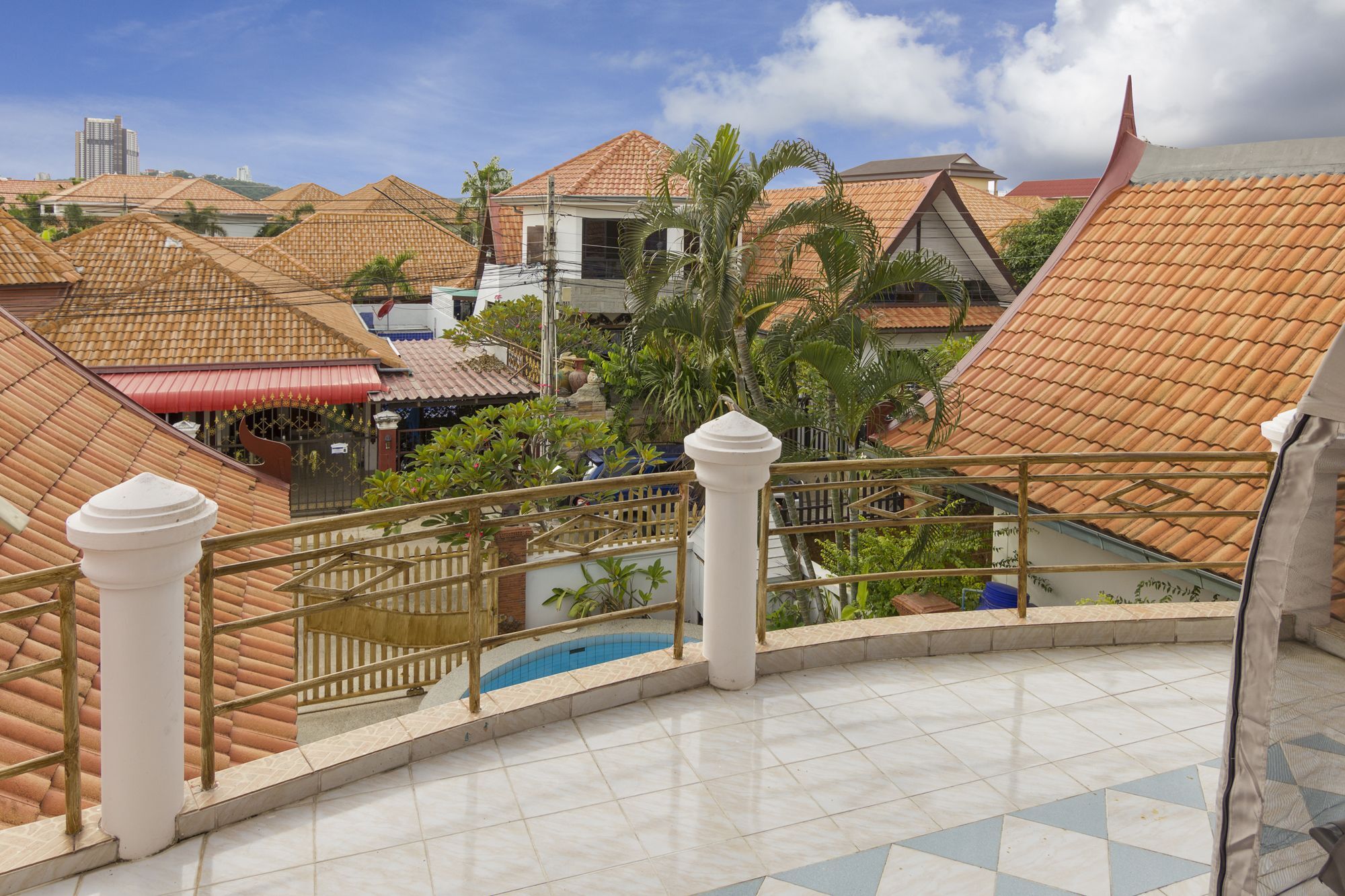 Villa Nowhere Pluto Pattaya