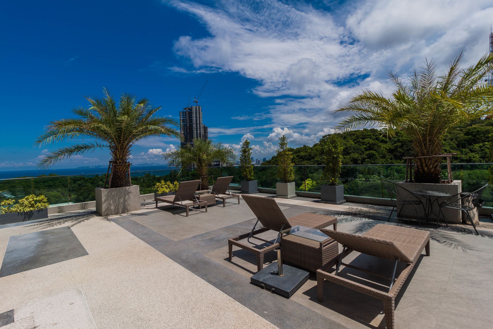 The Point Pratumnak By Psr Pangsapuri Pattaya