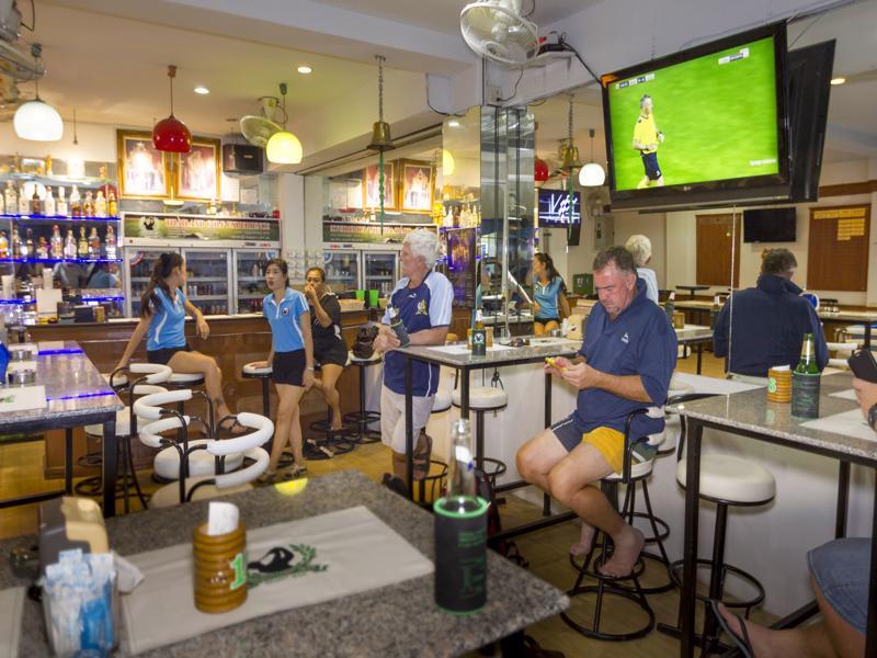 Traveller's Rest Sports Bar Rumah tetamu Pattaya