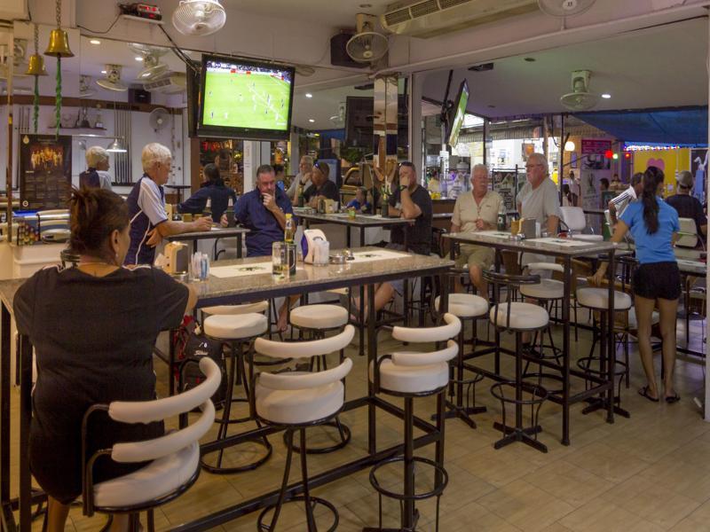 Traveller's Rest Sports Bar Rumah tetamu