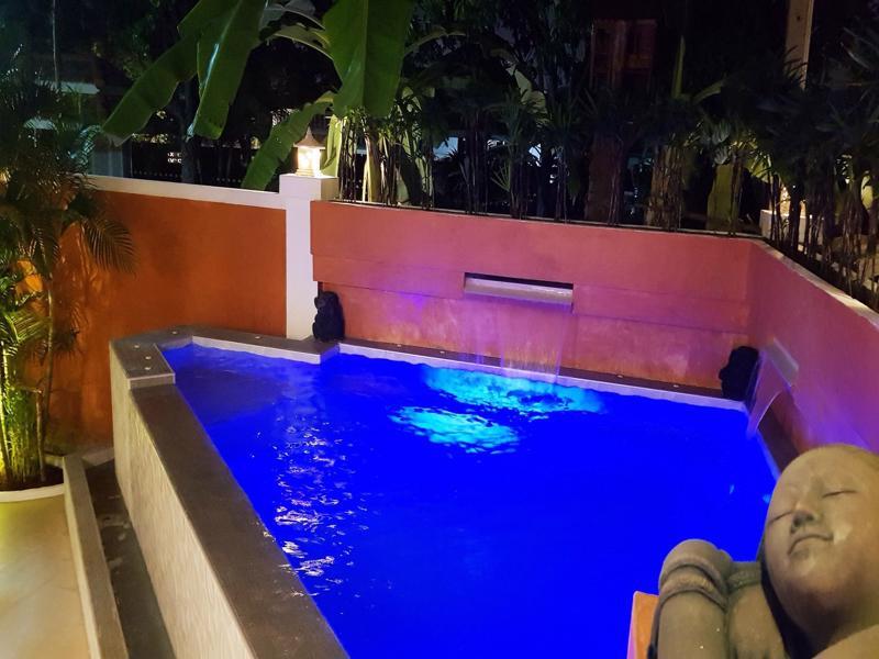 Yailand Luxury Pool Pangsapuri