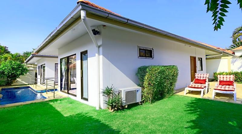 Avoca Pool Villa *
