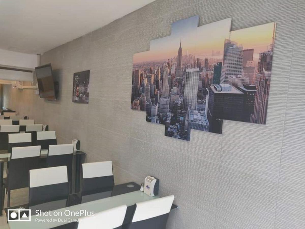 Hotel Encore Sea View 2*