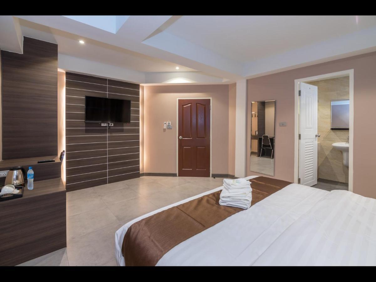 Tuk's Sports Bar 4* Pattaya