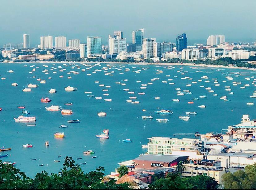 Apartment The Peak Towers Pattaya