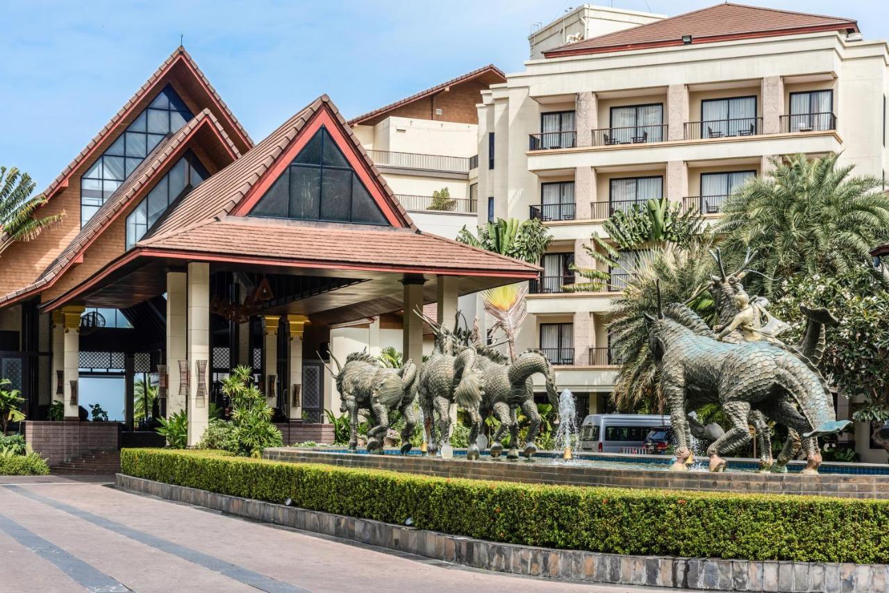 Resort Garden Cliff And