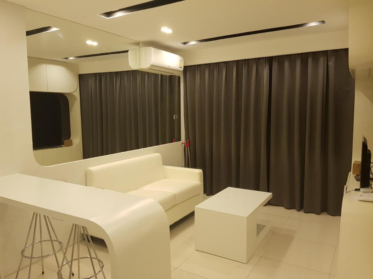 Apartment Center By *