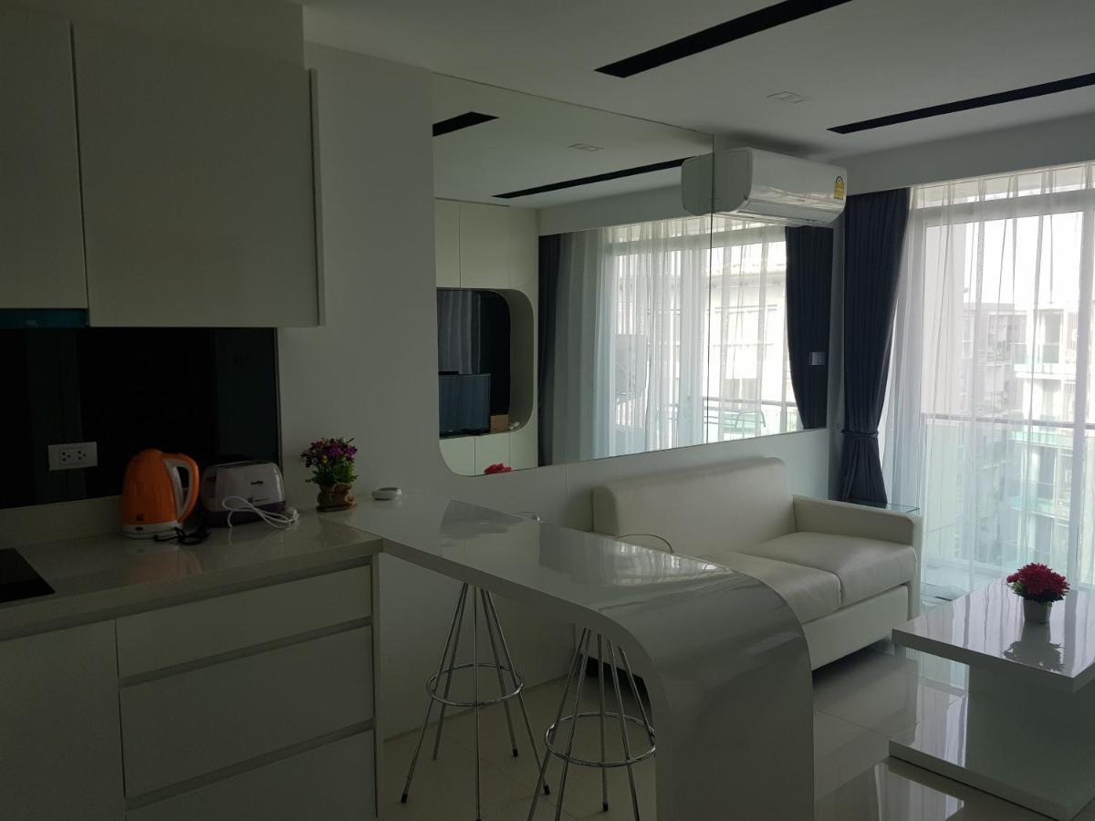Apartment Center By *