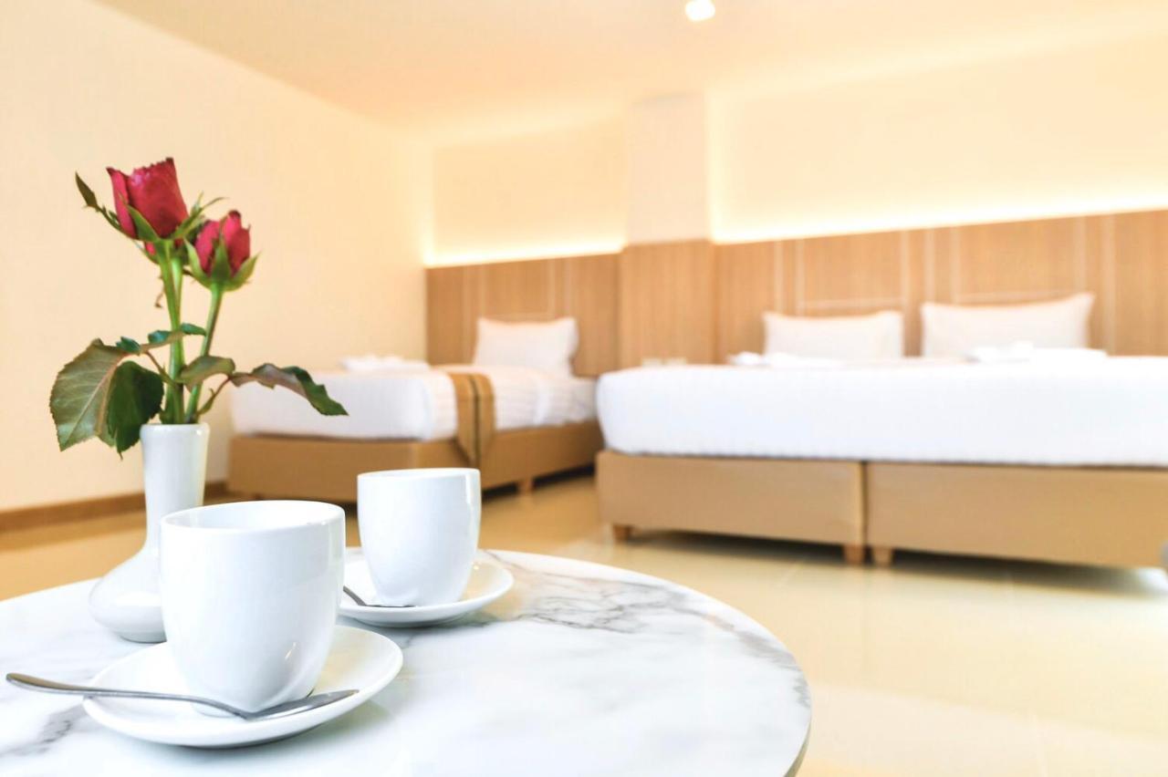 Iris Palace Pattaya