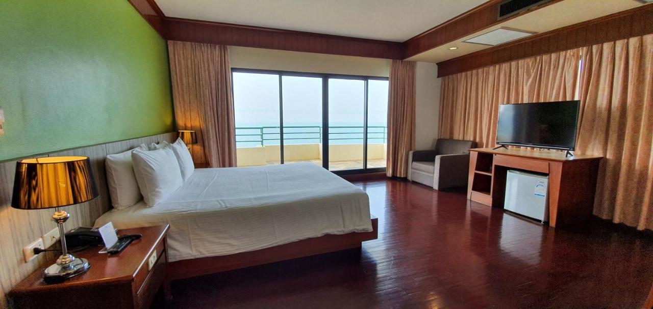Resort Garden Sea View