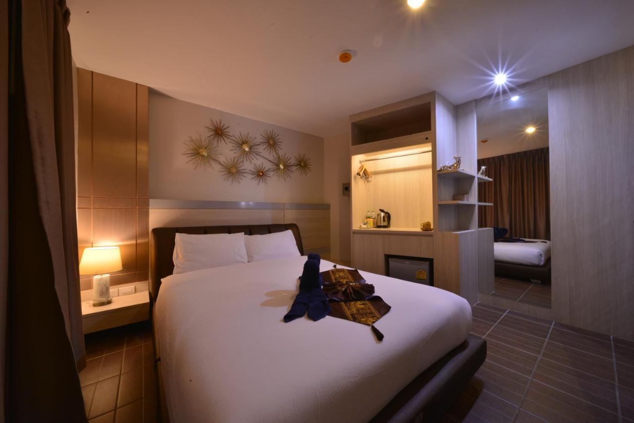 โรงแรม Sureena 2*