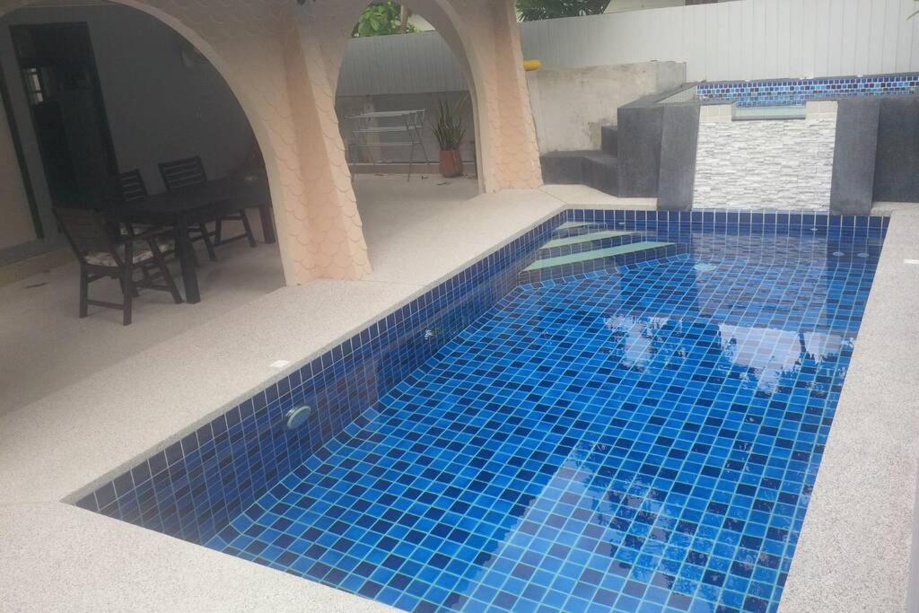 Villa Rose With Private Pool And Jacuzzi 100m To Pattaya