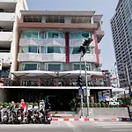 โรงแรม ไมค์บีชรีสอร์ท 3*