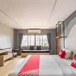 Oyo 882 The Moonlight Serviced 2*