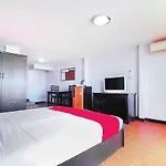 Oyo 963 Sunshine Hotel 2*