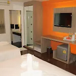 โรงแรม Chariot 3*